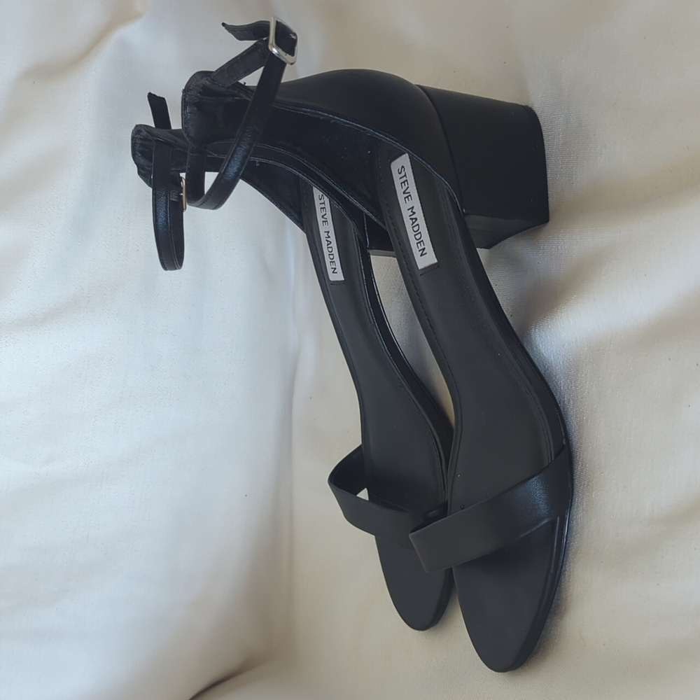 Steve Madden Irenee 2 Inch Block Heel Sandal Leather Upper Black Size 11